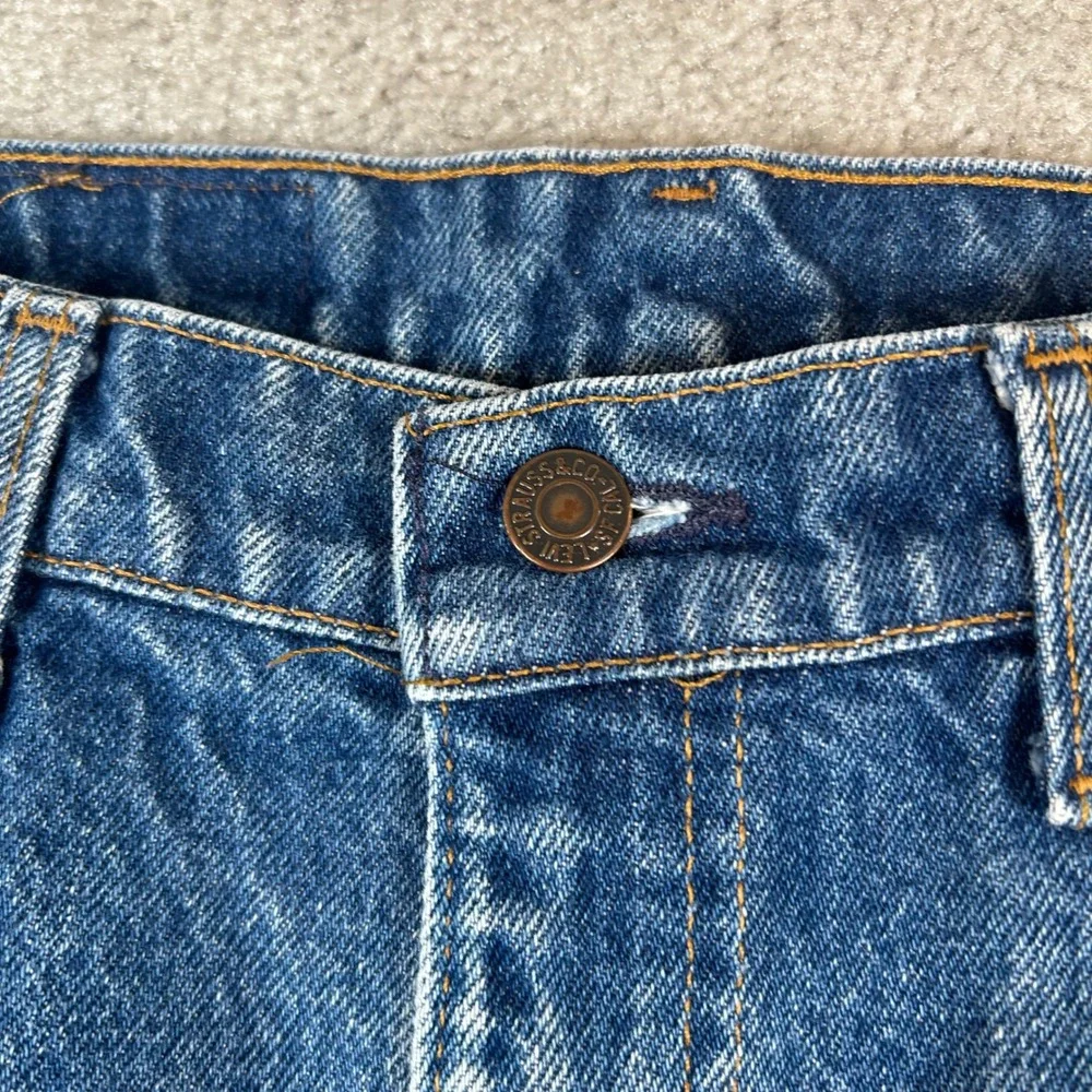 Vintage Levis 505 Jeans Mens 32x31 Blue Medium Wash Regular Fit Straight Leg USA